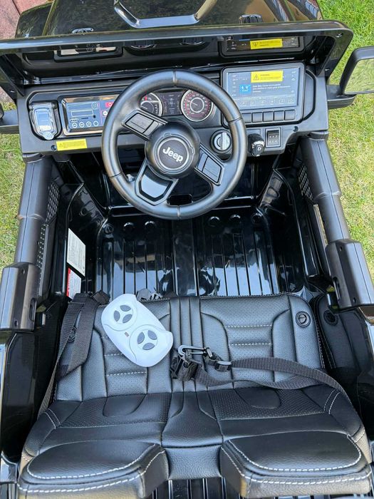 Auto na akumulator Jeep Wrangler Rubicon 4×200 Watt 24V Pilot MP3 Kluczyki Samochód elektryczny dla dzieci