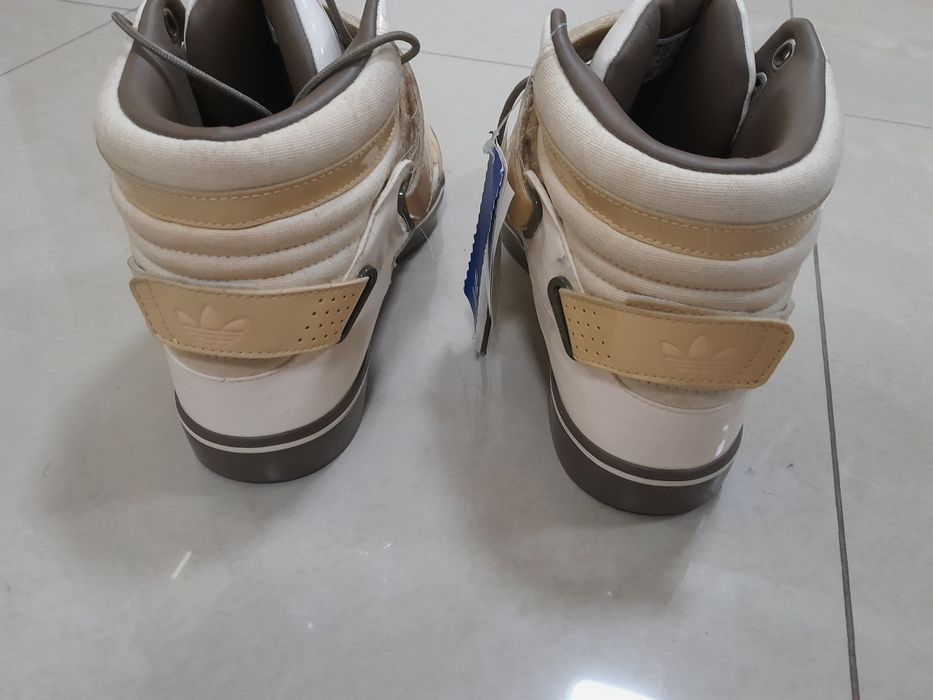 Продам кросівки adidas