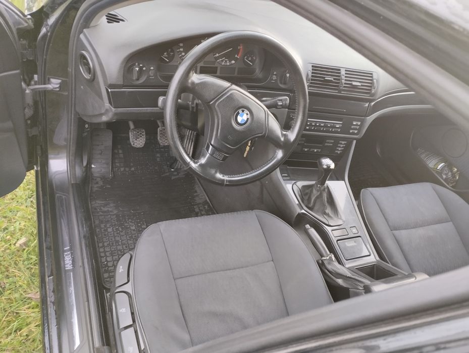 Продам бмв є 39 2.5 тдс