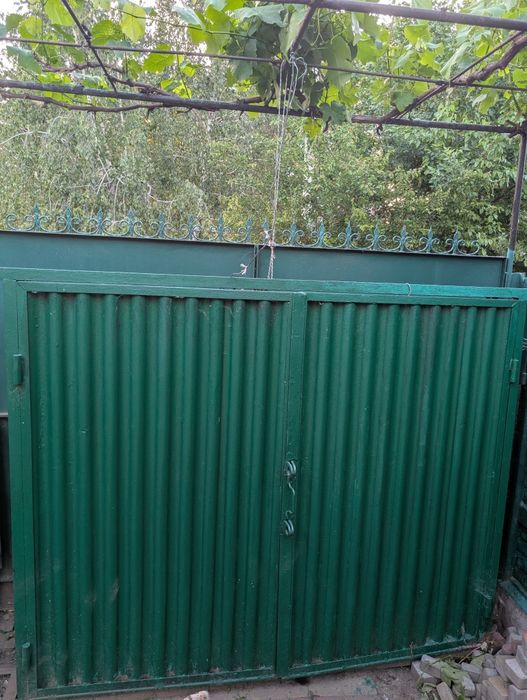 Ворота з каркасом (луткою)