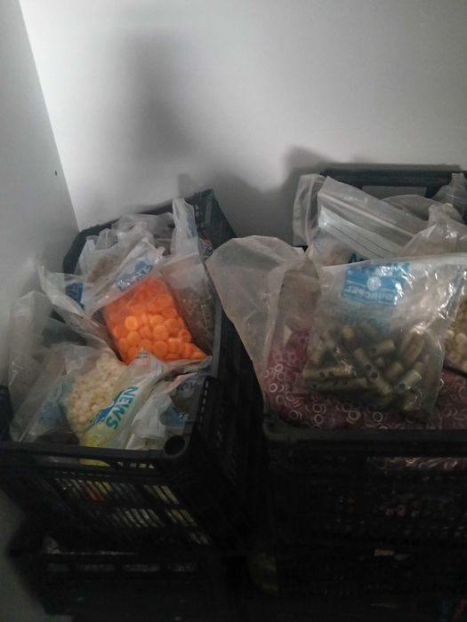 Sacos de botões novos