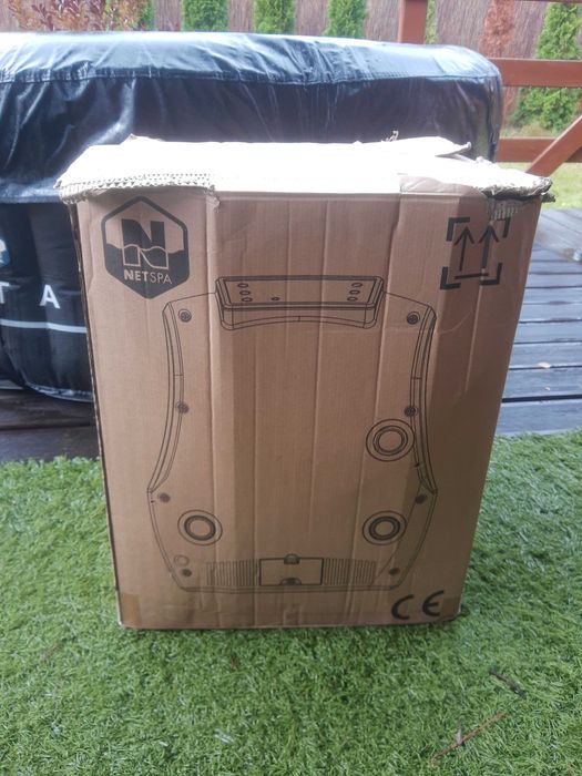 Basen ogrodowy, jacuzzi.