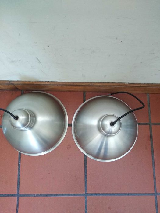 Três Candeeiros em muito bom estado