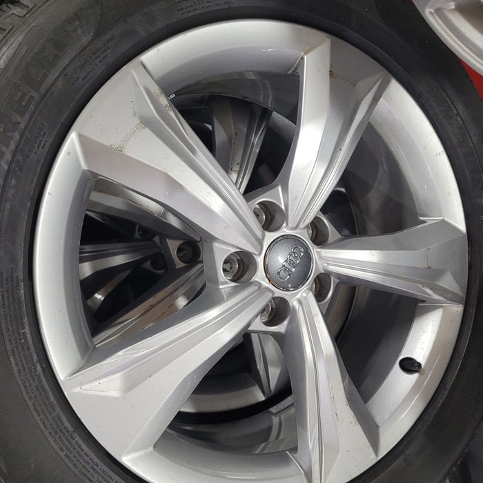 Koła zimowe Audi Q5 80A. 235.55.19 cali oryginalne