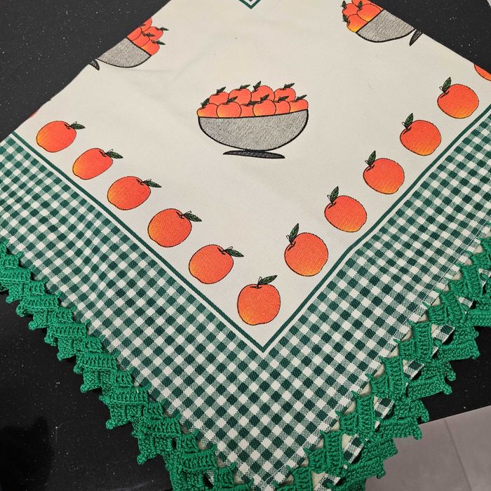 Toalha de Centro de Mesa c/ Croché