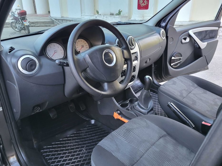 Dacia Logan MCV 2010 1.6
