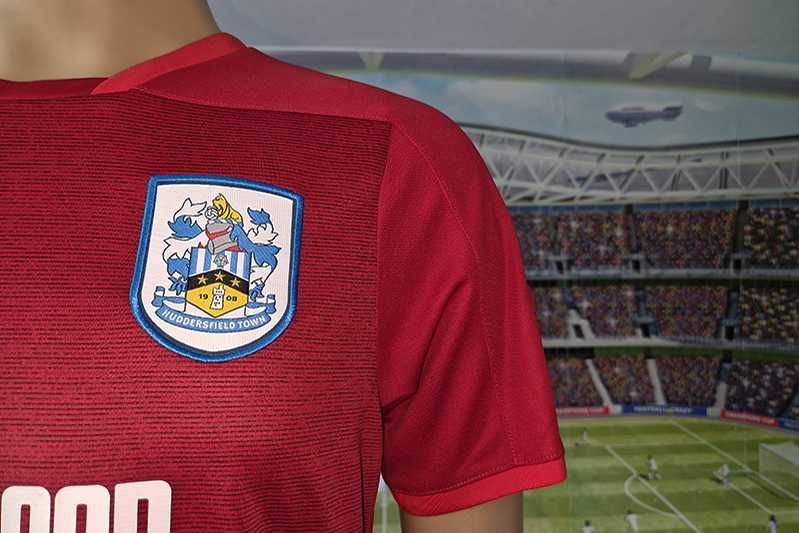 Huddersfield Town Association Football Club (Official Licensed Product) 2020-21 away #27 Romoney Crichlow rozmiar: L