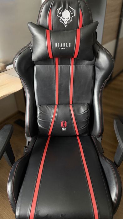 Fotel gamingowy Diablo X-One 2.0 King Size, czarno-czerwony