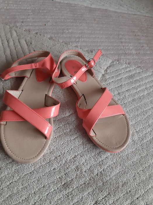 Sandały kobiece/dziewczęce