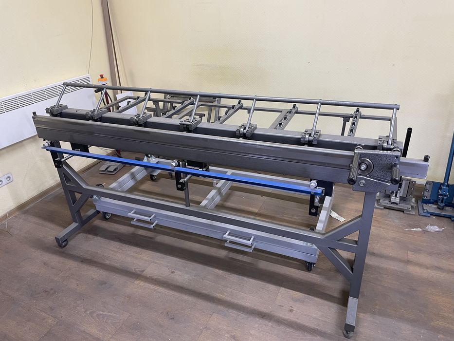 Гільйотина - відрізний ніж гладкого листа