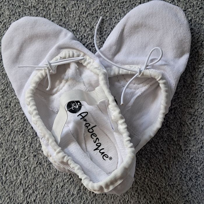 Baletki Arabesque białe rozmiarze. 31