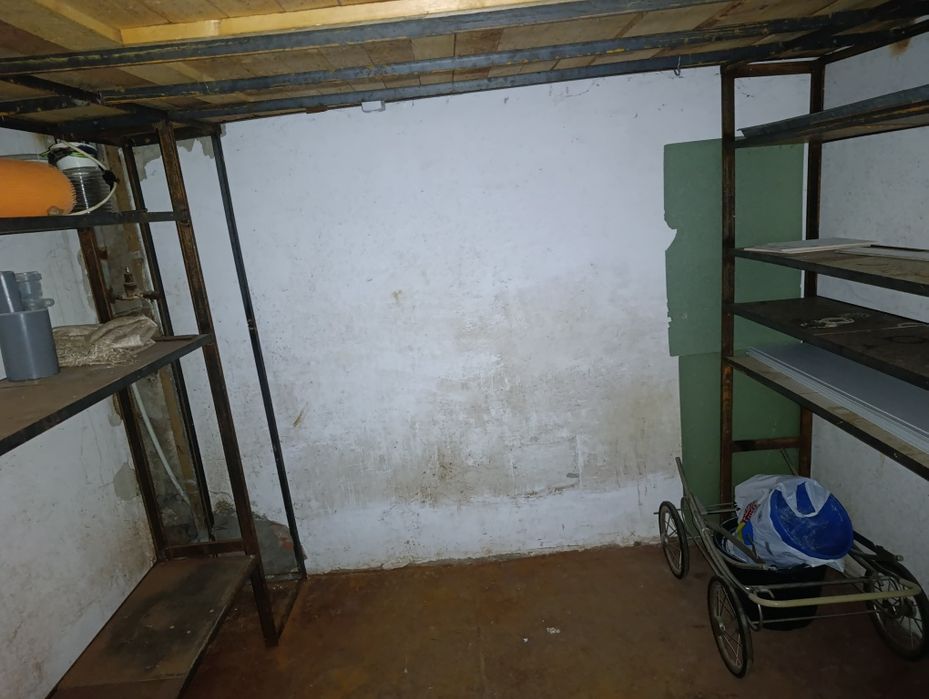 Продам кладовку. 7,5 кв.м. вул.Федьковича,7