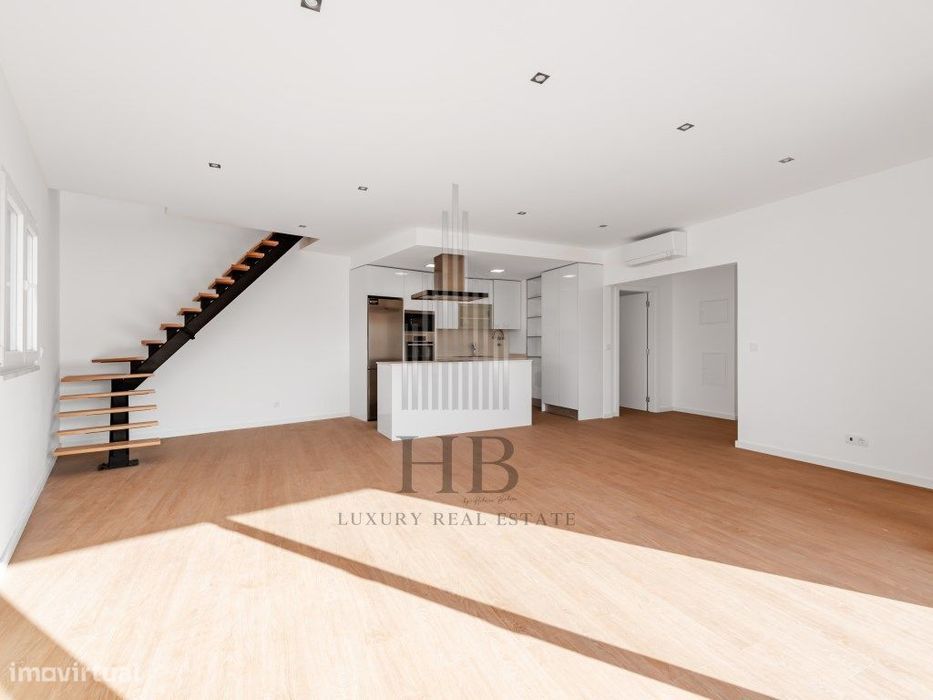 Apartamento T3+1 duplex com terraço