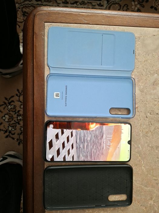 Samsung Galaxy A70 Azul (128GB) Desbloqueado / Dual SIM (2019) + Acessórios