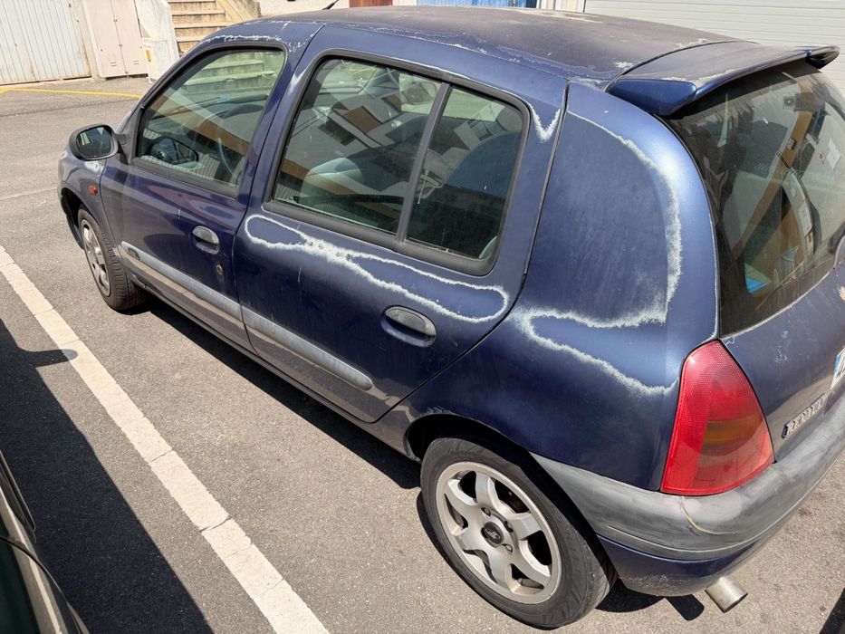 Renault Clio II 1.2 Gasolina – Ano 2000