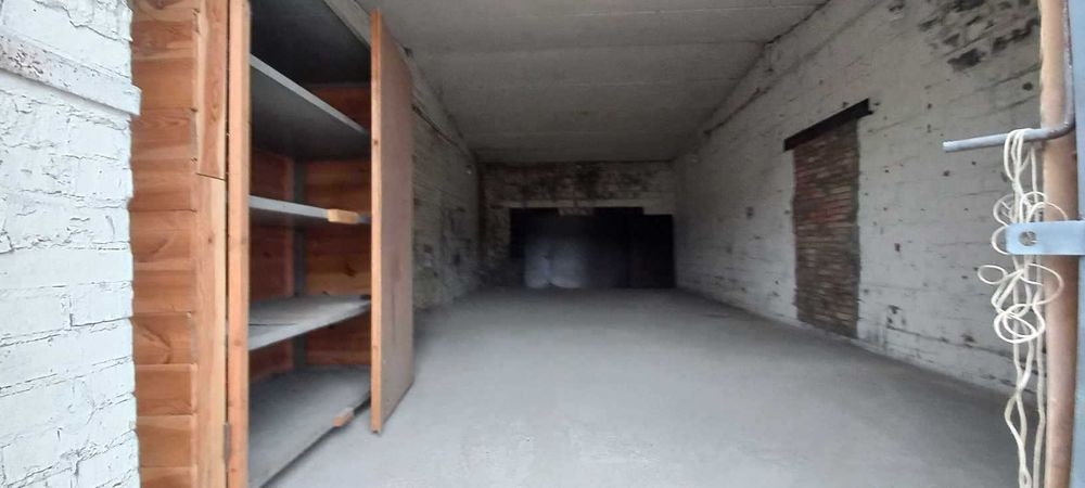 Сдам Склад 465кв.м  Офисное здание 426 кв.м  в Гостомеле , Длительно!