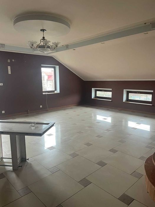 Нежитлове приміщення під магазин, м.Жовква