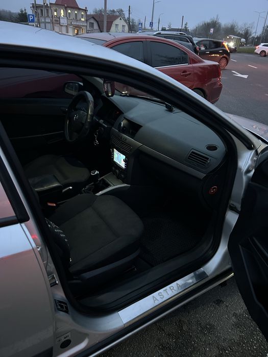 Продам опель астра H 2005 рік