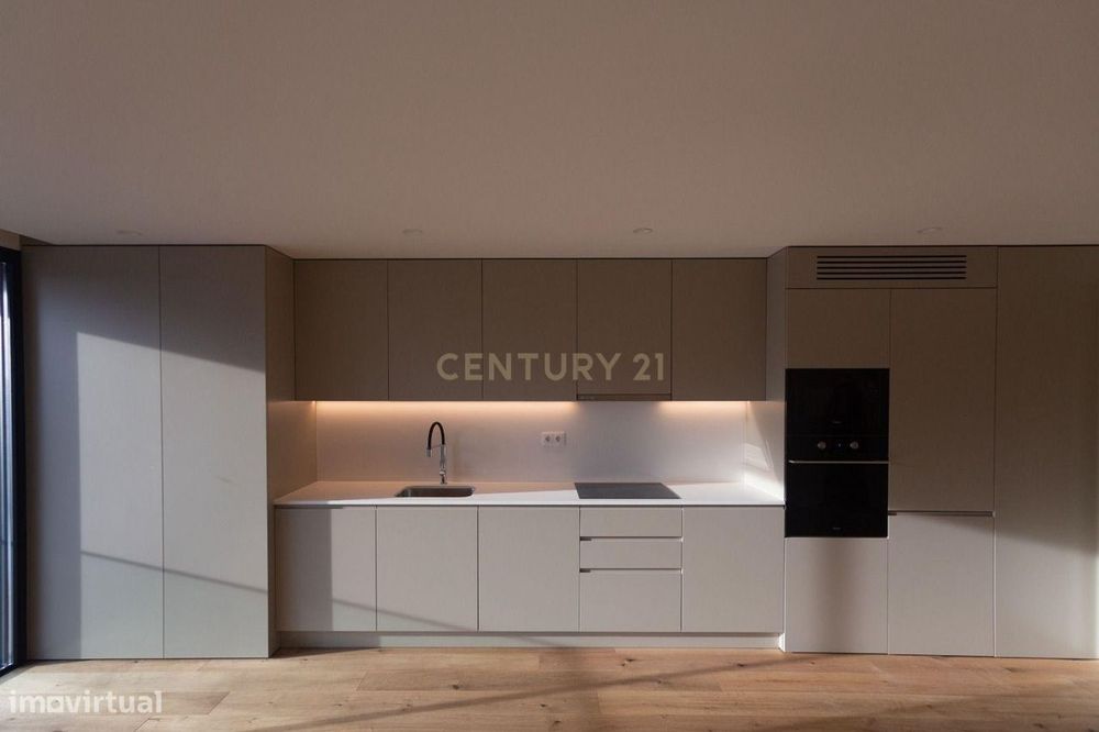 Apartamento T2 NOVO para arrendamento em Espinho