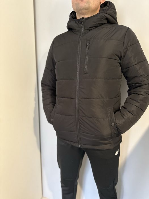 Kurtka puffer z kapturem czarna S