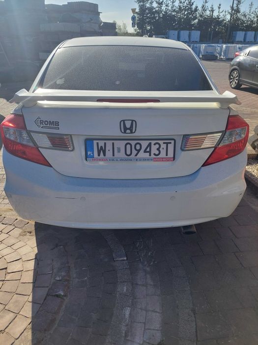 Samochód osobowy - Honda Civic 4D 2012