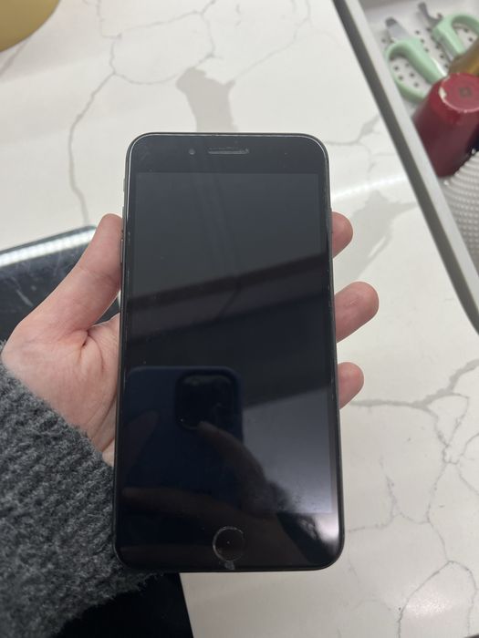 Iphone 8 plus- 64 GB- Desbloqueado
