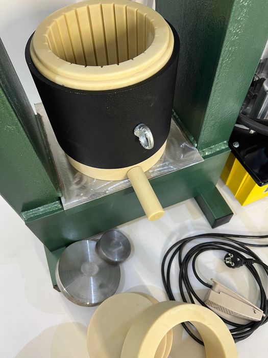 Маслопрес 100 тонн Найпотужніший маслопрес