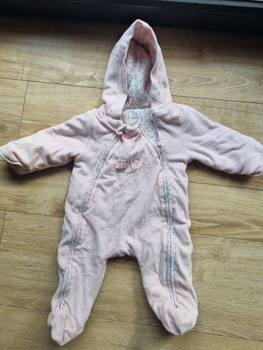 Ubranka 62 dziewczynka