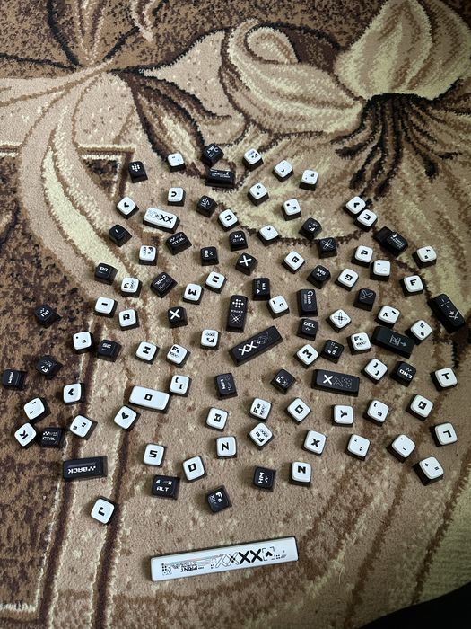 Кейкапи для клавіатури не використовував