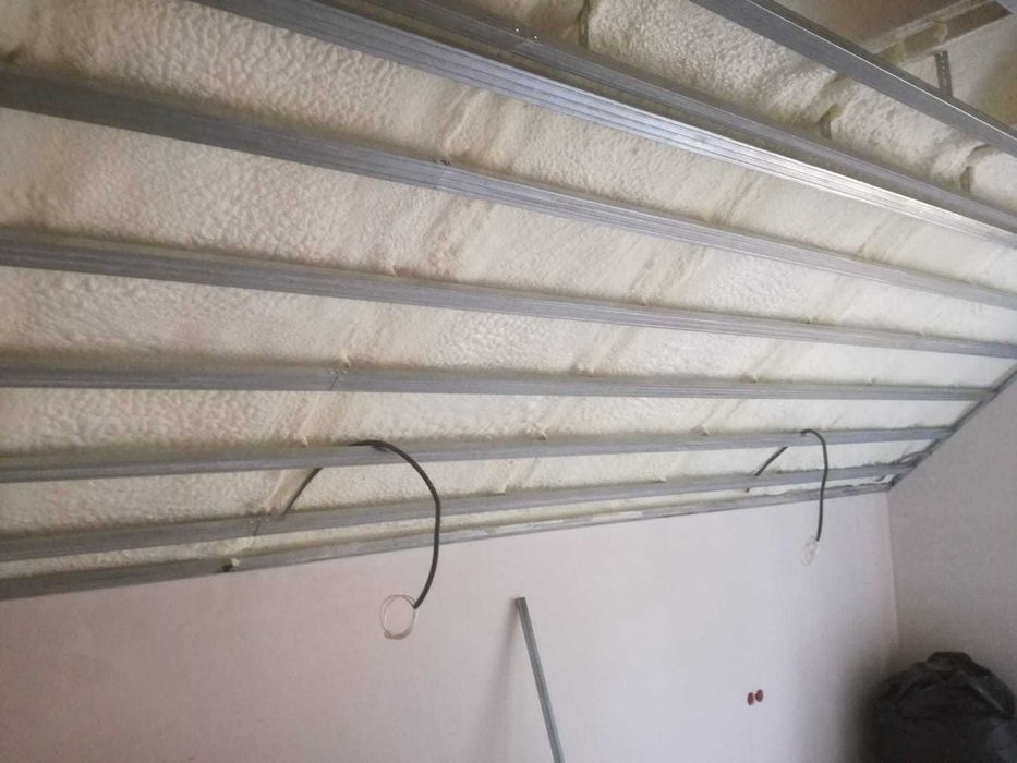 Izolacja pianą PUR | Poddasza | Dachy | Fundamenty | Hale | Magazyny