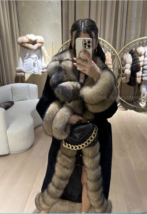 Шуба пальто з натуральним хутром