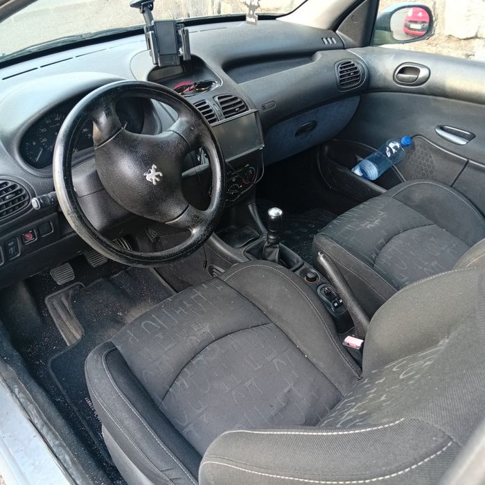VPeugeot 206. Ano 2000 ...  215000km