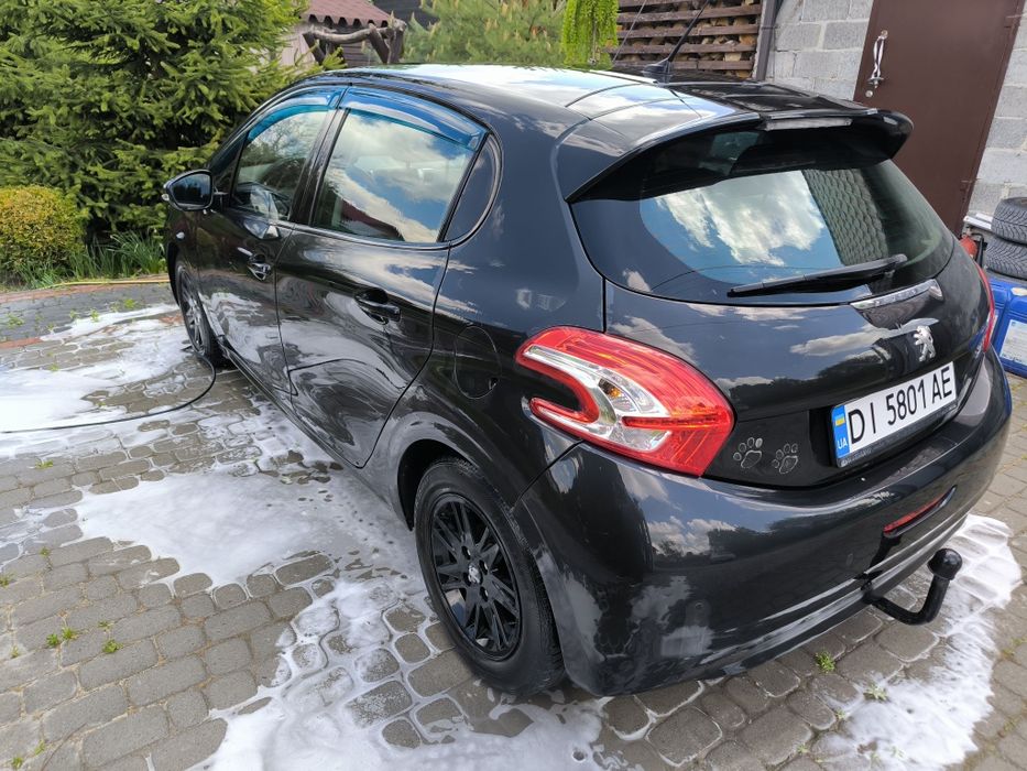 Peugeot 208, 1.4 dhi robot