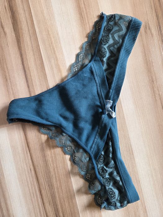 Turkusowe majtki damskie nowe M