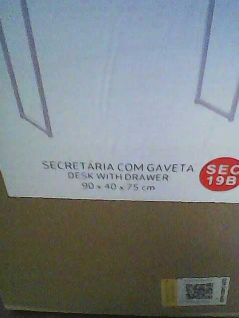 Secretária com gaveta