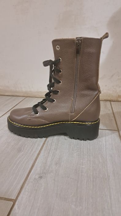 Сапожки зимові , жіночі.  Розмір 36.