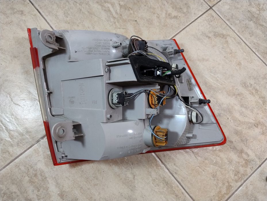 Skoda Octavia 3 III kombi lampa prawa tył wysyłka OLX