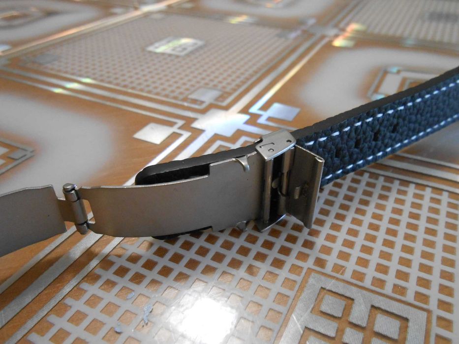 Продам кожаный ремешок для часов 20 мм