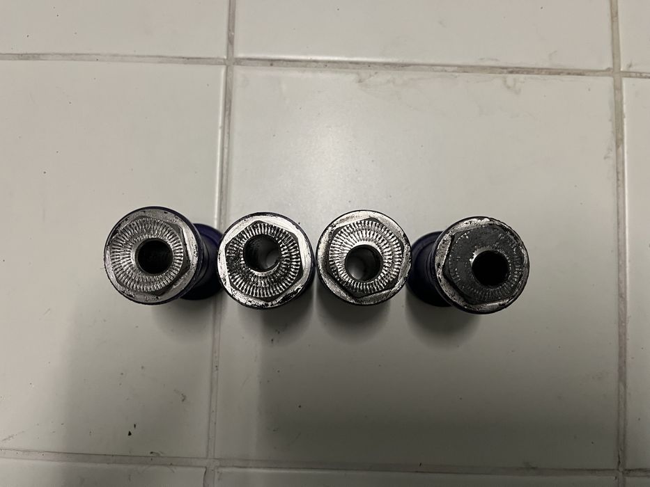 Casquilhos Powerflex BMW E30 c/ Ajuste de Camber e Convergência