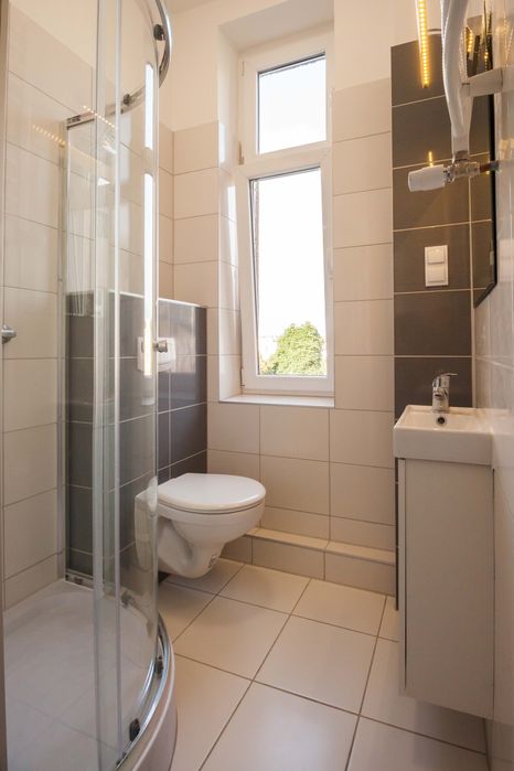 Przestronny pokój w damskim mieszkaniu, ul. Dubois 3, blisko Pl.Rodła