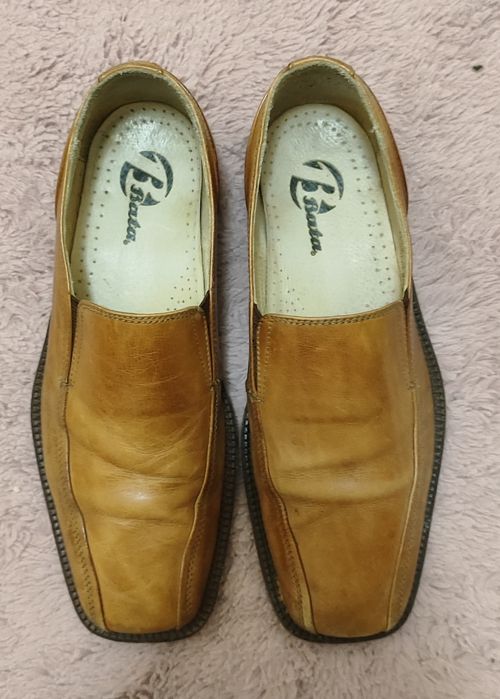 Sapatos em ótimo estado da bata