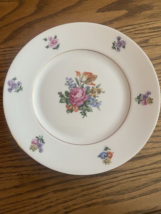 Набір тарілок з порцеляни(4 шт) Jlmenau