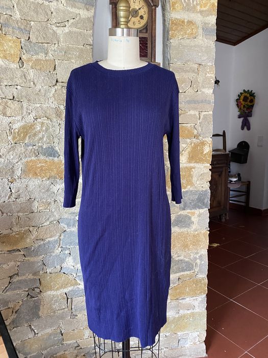 Elegant Navy Blue Pleated Dress