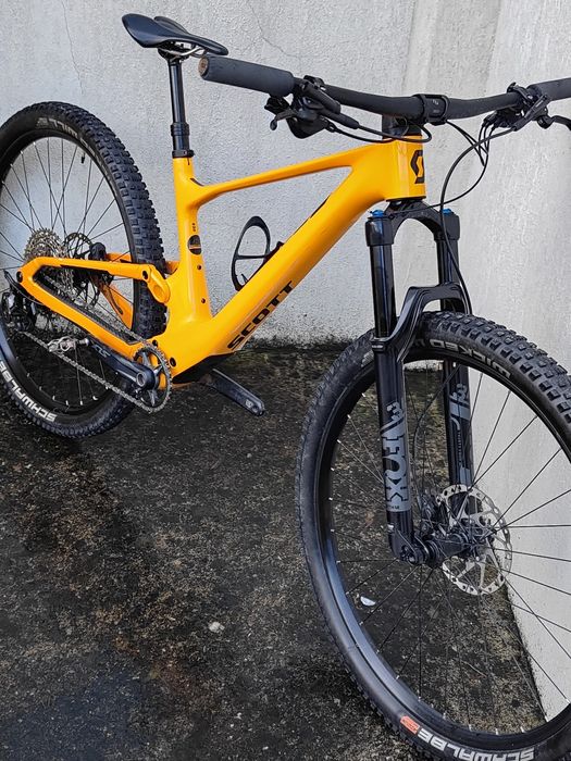 1799€Scott Spark carbono ( aceito retomas)
Tamanho M 
Suspensão e amor