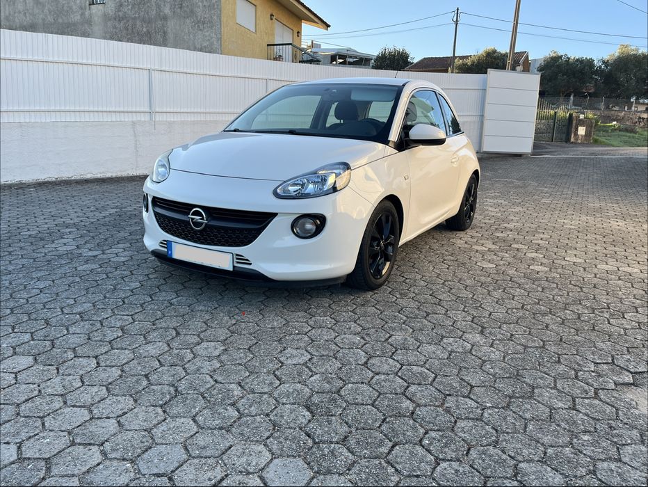 Opel Adam, ano 2014