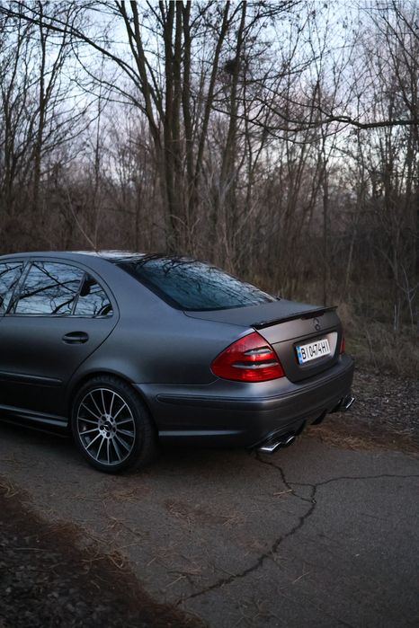 Mersedes benz w211 e500 AMG