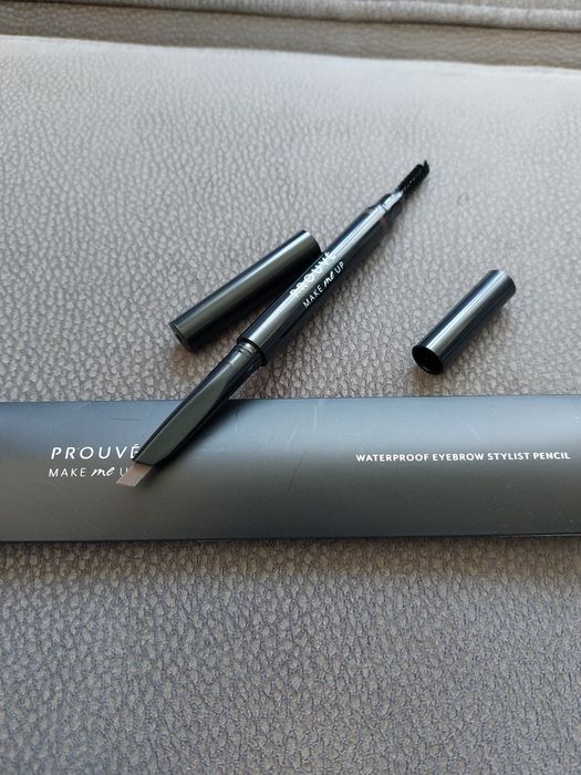 Wodoodporna kredka do stylizacji brwi 2 Zimny brąz Prouvé