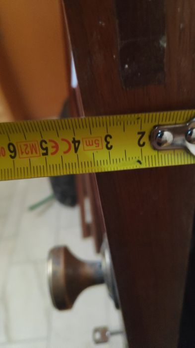 Porta em madeira maciça 194.5x80.5x3.5cm