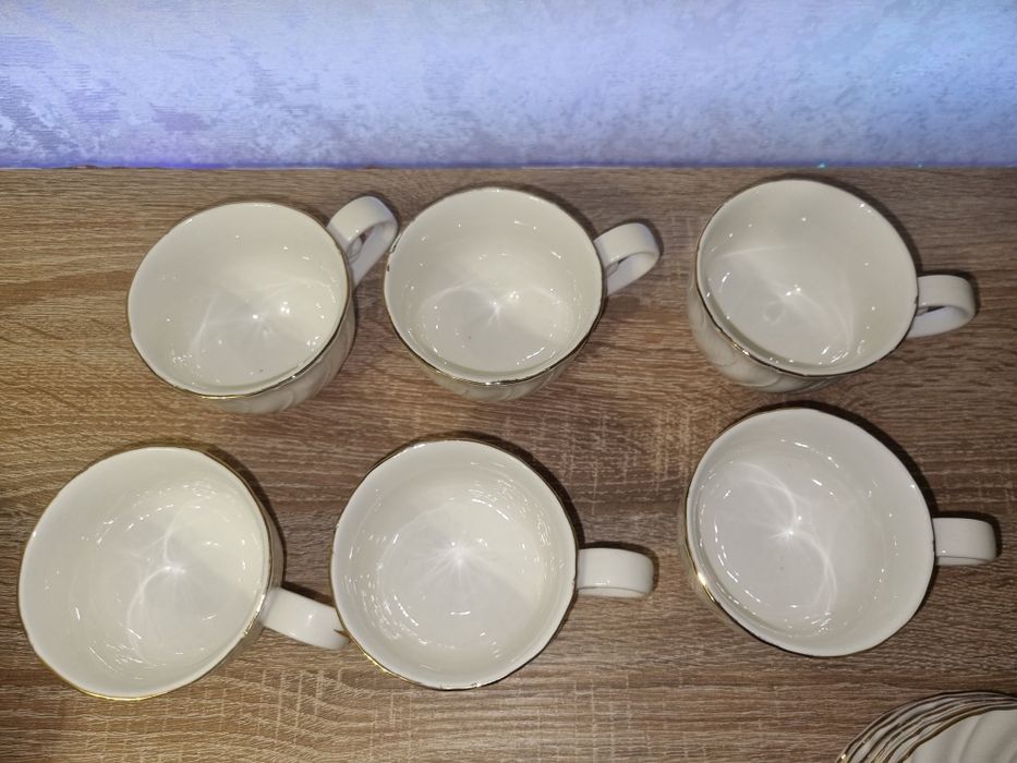 Продам новый набор чашек "Волна "