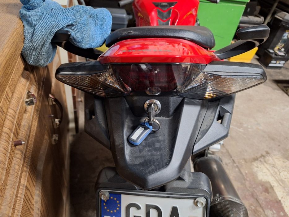 Honda VFR 800 F  uszkodzona w calosci